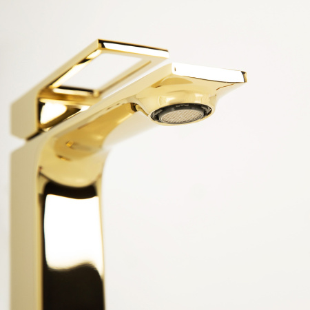 Смеситель для раковины BelBagno Luce LUC-LVM-ORO Золото Смеситель для раковины BelBagno Luce LUC-LVM-ORO Золото