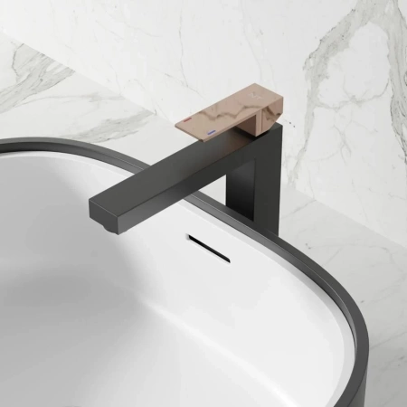 Смеситель для раковины NT Bagno NT9001HBG для раковины черный матовый/розовое золото