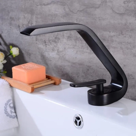 Смеситель Boch Mann HOE B для раковины, черный BM9633