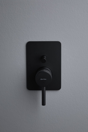 Смеситель Allen Brau Priority X2 5.31011-31 (с внутренней частью) черный матовый